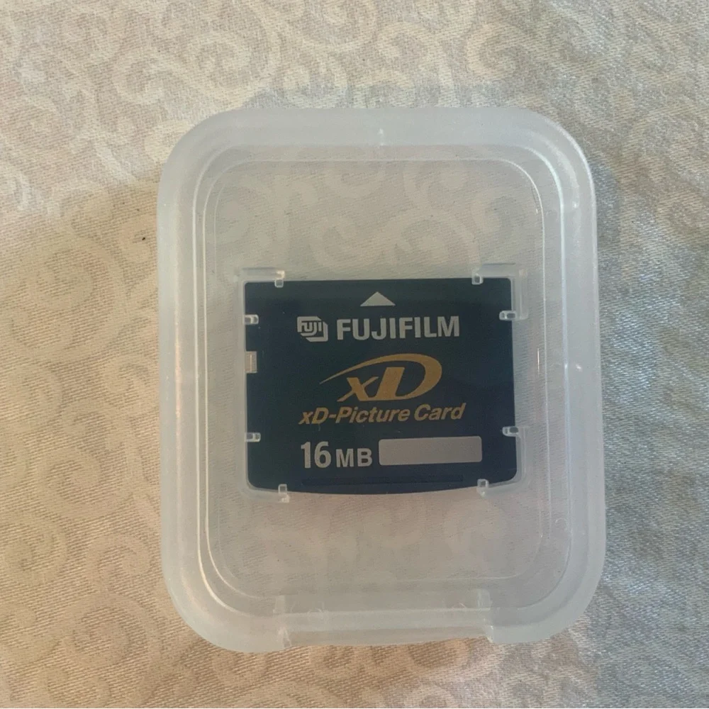 Fujifilm xD Picture Card 16MB Camera Memory Card Fits Olympus